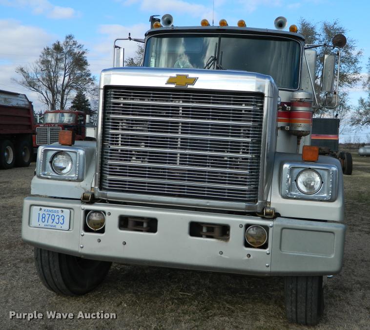 image for item DA5068 1979 Chevrolet Bison Double-O 92 semi truck