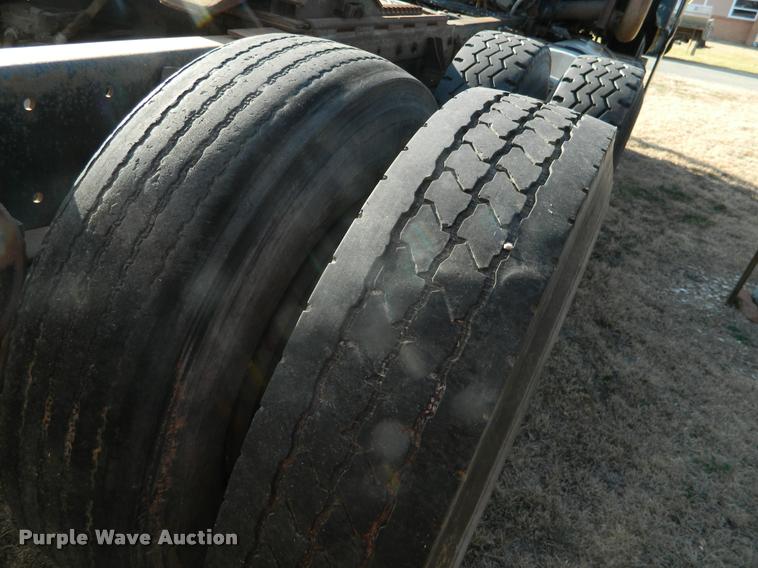 image for item DA5069 1976 Kenworth 100 semi truck