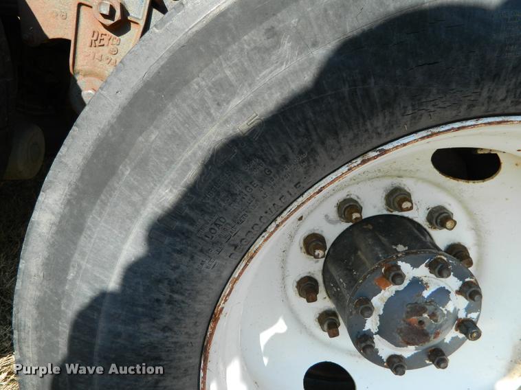 image for item DA5069 1976 Kenworth 100 semi truck