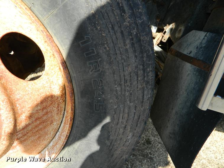 image for item DA5069 1976 Kenworth 100 semi truck