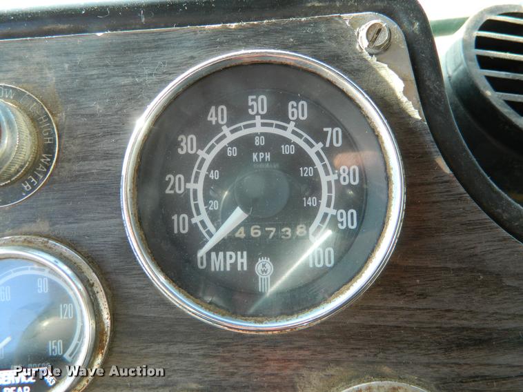 image for item DA5069 1976 Kenworth 100 semi truck