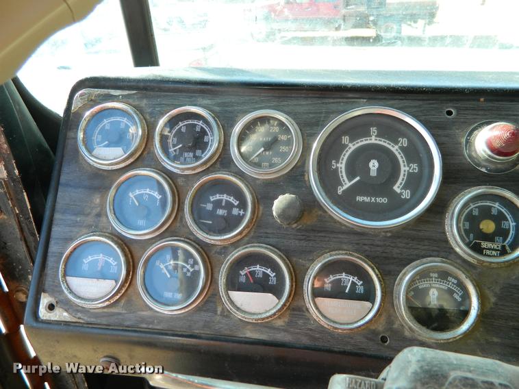 image for item DA5069 1976 Kenworth 100 semi truck