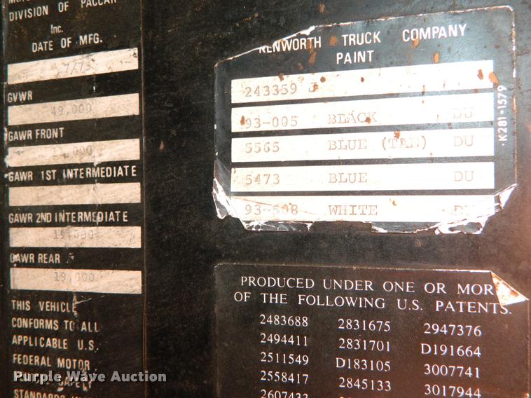 image for item DA5069 1976 Kenworth 100 semi truck