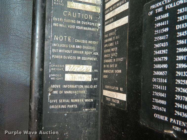 image for item DA5069 1976 Kenworth 100 semi truck