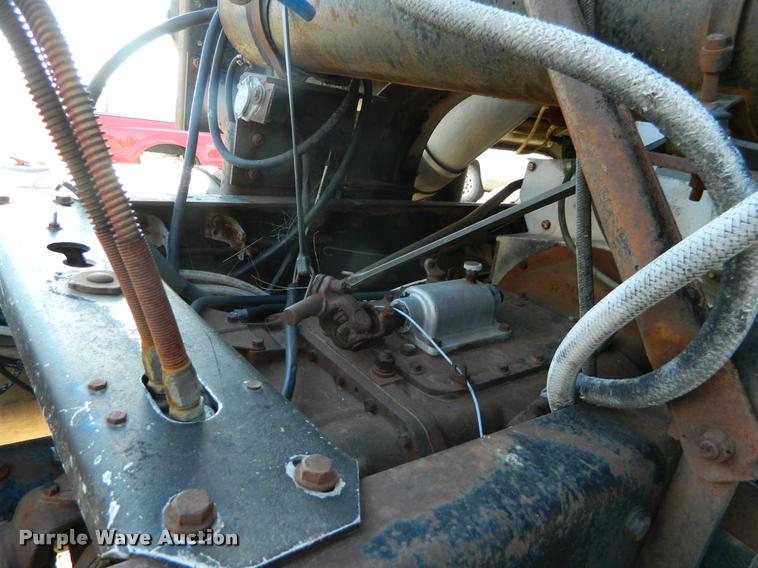 image for item DA5069 1976 Kenworth 100 semi truck