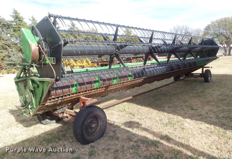 image for item DA5070 1988 John Deere 930 rigid head