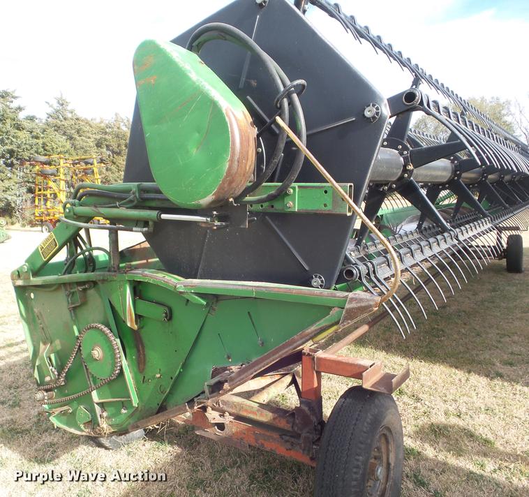 image for item DA5070 1988 John Deere 930 rigid head