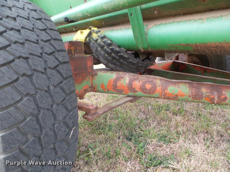 image for item DA5070 1988 John Deere 930 rigid head