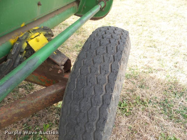 image for item DA5070 1988 John Deere 930 rigid head