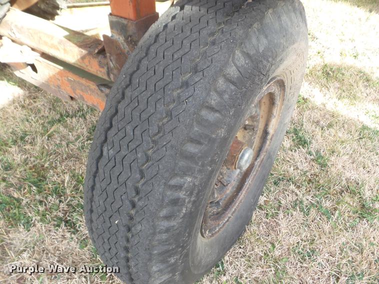 image for item DA5070 1988 John Deere 930 rigid head