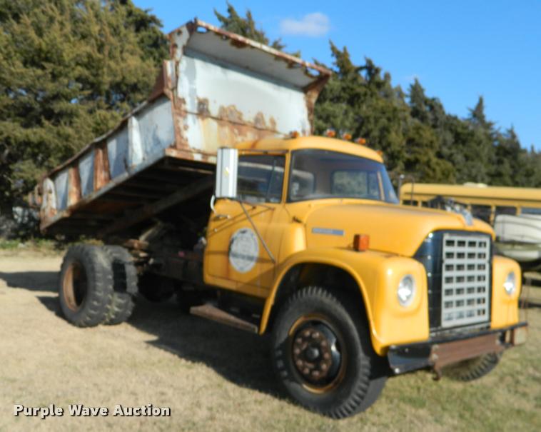 image for item DA5071 1977 International Loadstar 1700 dump truck
