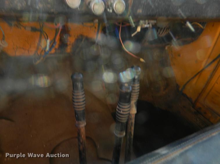 image for item DA5071 1977 International Loadstar 1700 dump truck