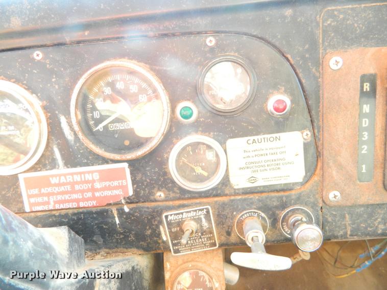 image for item DA5071 1977 International Loadstar 1700 dump truck