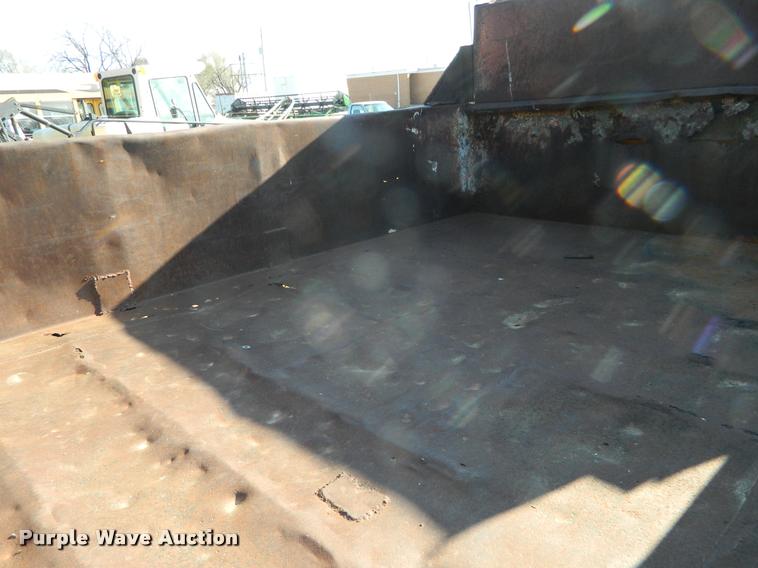 image for item DA5071 1977 International Loadstar 1700 dump truck