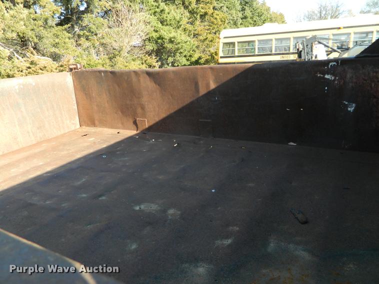 image for item DA5071 1977 International Loadstar 1700 dump truck