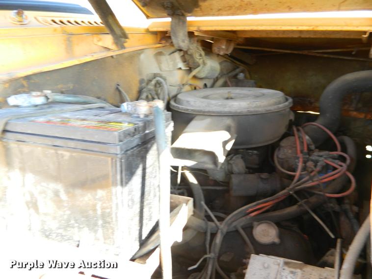 image for item DA5071 1977 International Loadstar 1700 dump truck