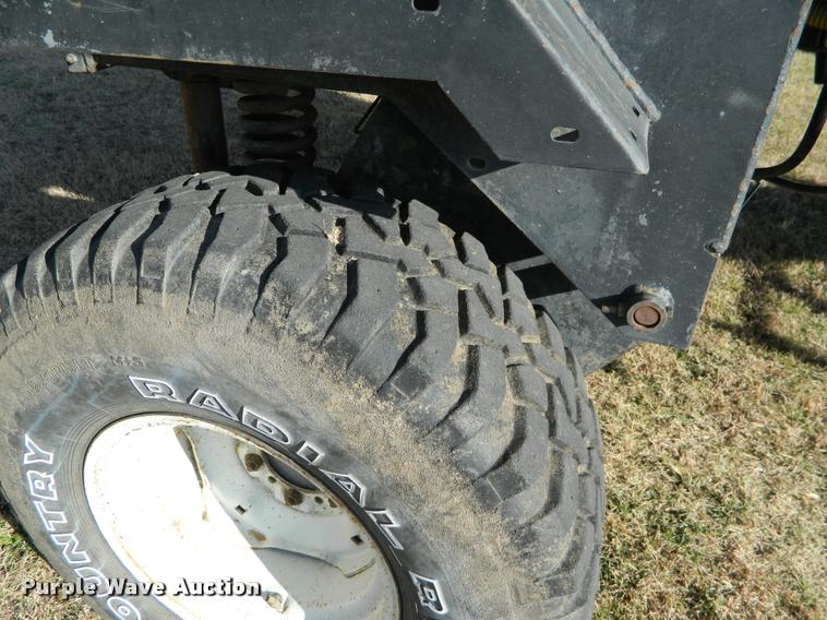 image for item DA5072 Melroe Spra-Coupe 220 self-propelled sprayer