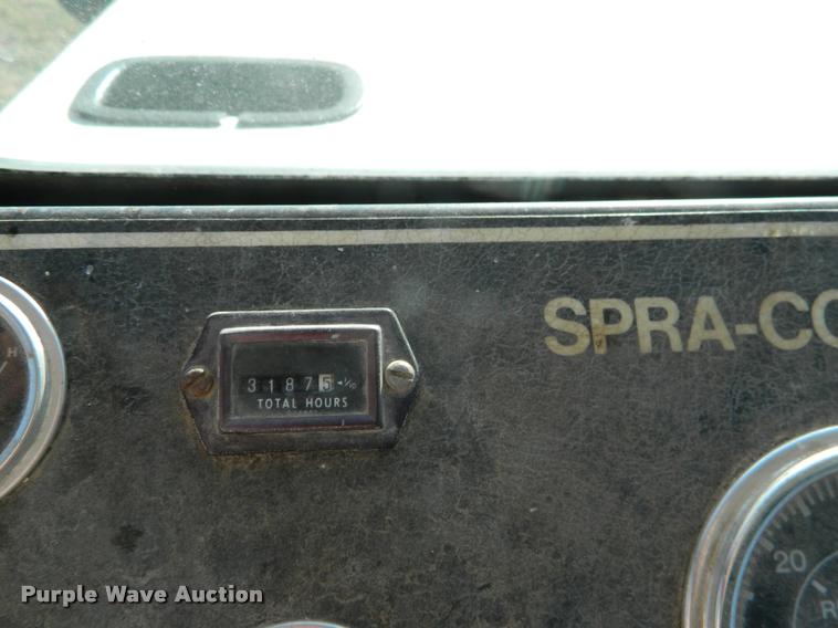 image for item DA5072 Melroe Spra-Coupe 220 self-propelled sprayer