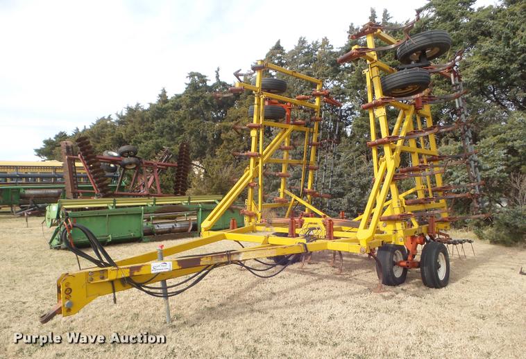 image for item DA5077 1984 Kent 6330 field cultivator