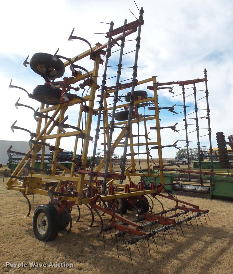 image for item DA5077 1984 Kent 6330 field cultivator