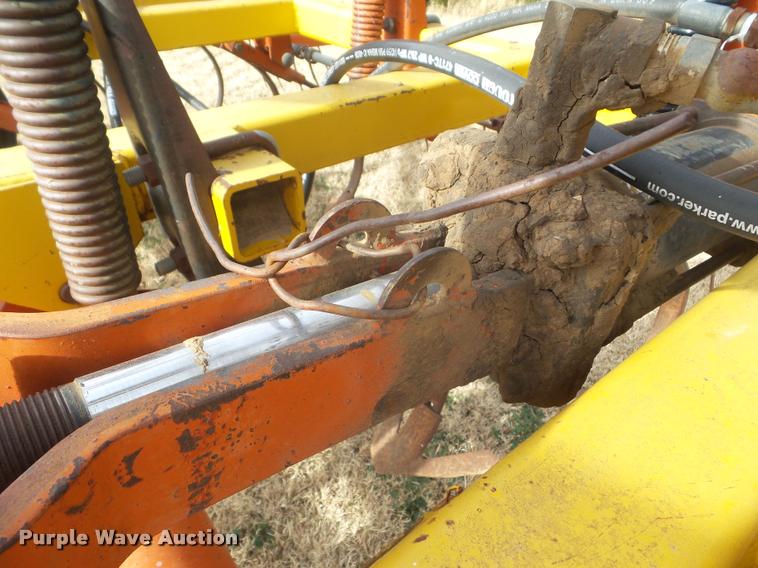 image for item DA5077 1984 Kent 6330 field cultivator