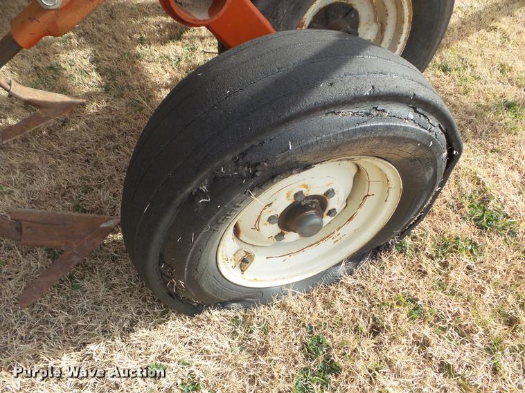 image for item DA5077 1984 Kent 6330 field cultivator