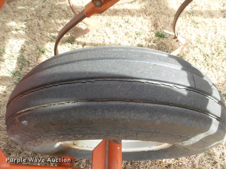 image for item DA5077 1984 Kent 6330 field cultivator