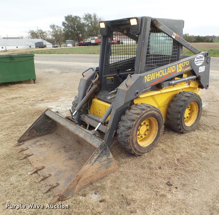 image for item DA5081 2001 New Holland LS170 skid steer