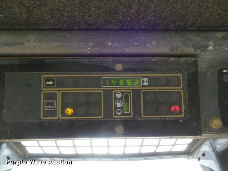 image for item DA5081 2001 New Holland LS170 skid steer