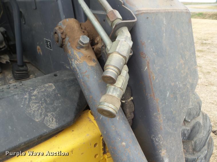 image for item DA5081 2001 New Holland LS170 skid steer