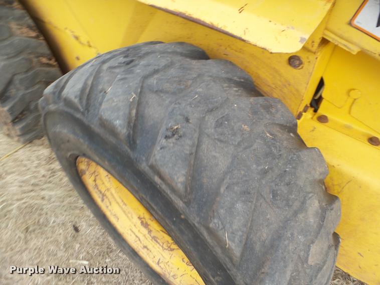 image for item DA5081 2001 New Holland LS170 skid steer