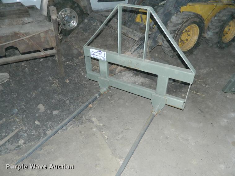 image for item DA5083 DWM skid steer bale fork