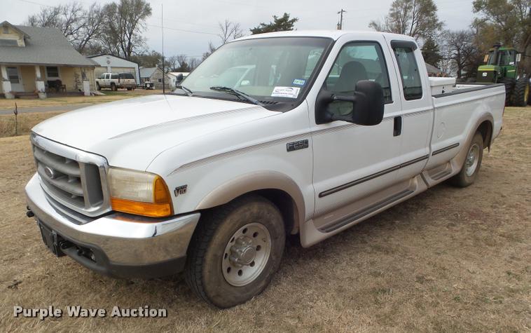 image for item DA5087 1999 Ford F250 Super Duty SuperCab pickup truck