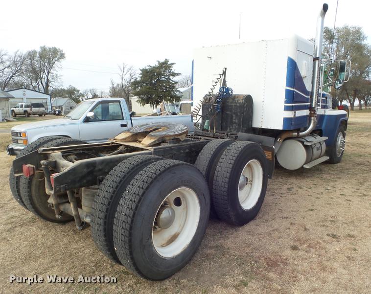 image for item DA5089 1989 Ford LTL9000 semi truck