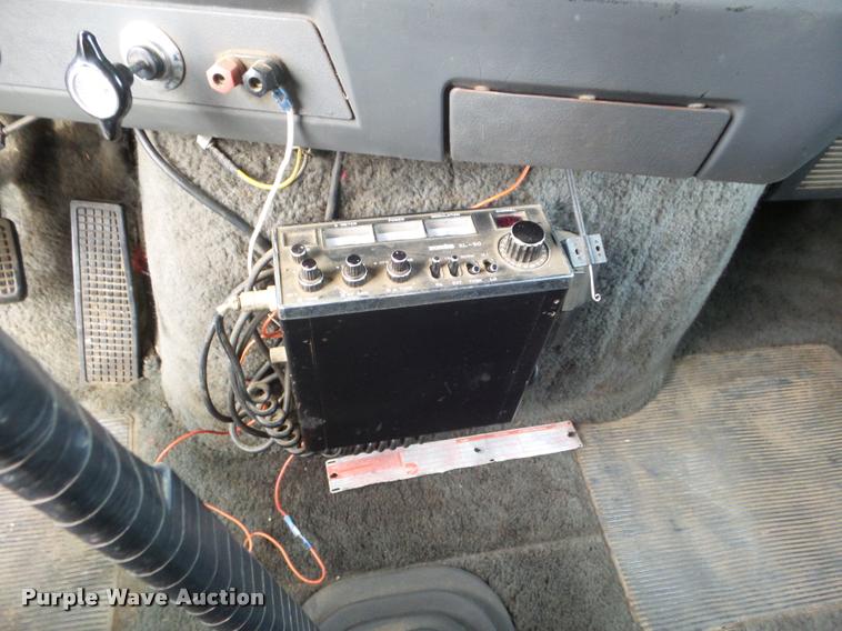 image for item DA5089 1989 Ford LTL9000 semi truck