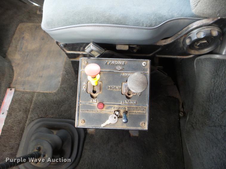 image for item DA5089 1989 Ford LTL9000 semi truck