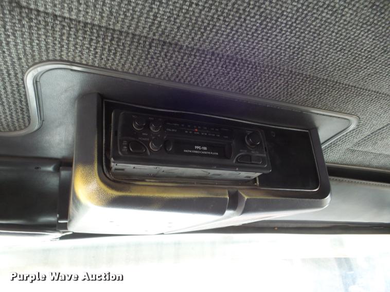 image for item DA5089 1989 Ford LTL9000 semi truck