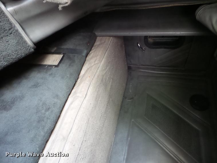 image for item DA5089 1989 Ford LTL9000 semi truck