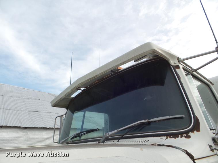 image for item DA5089 1989 Ford LTL9000 semi truck