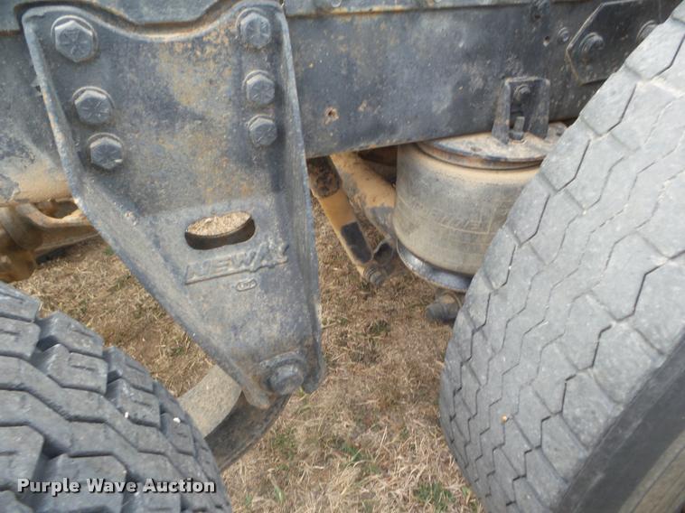 image for item DA5089 1989 Ford LTL9000 semi truck