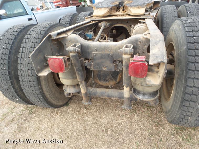 image for item DA5089 1989 Ford LTL9000 semi truck