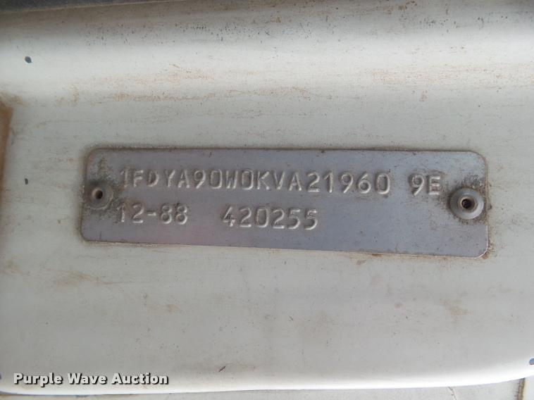 image for item DA5089 1989 Ford LTL9000 semi truck