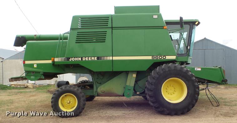 image for item DA5091 1990 John Deere 9600 combine