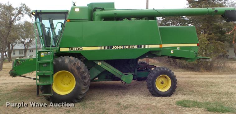 image for item DA5091 1990 John Deere 9600 combine