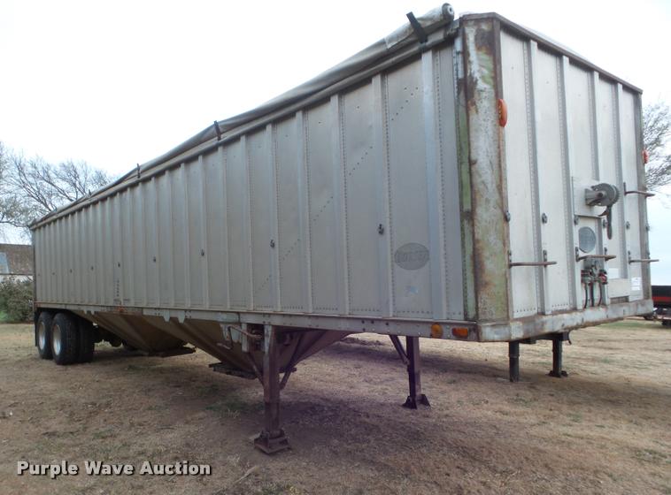 image for item DA5094 1976 Dorsey double hopper grain trailer