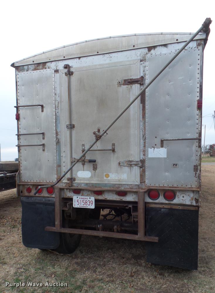 image for item DA5094 1976 Dorsey double hopper grain trailer