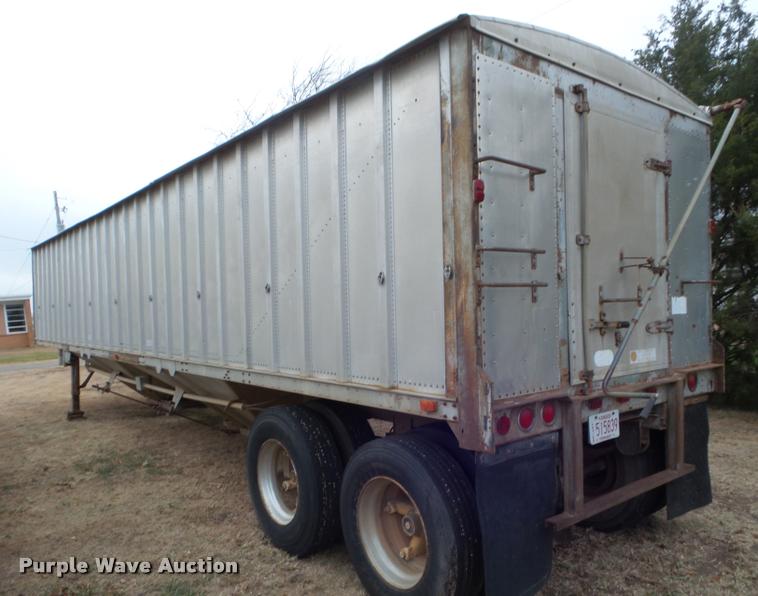 image for item DA5094 1976 Dorsey double hopper grain trailer