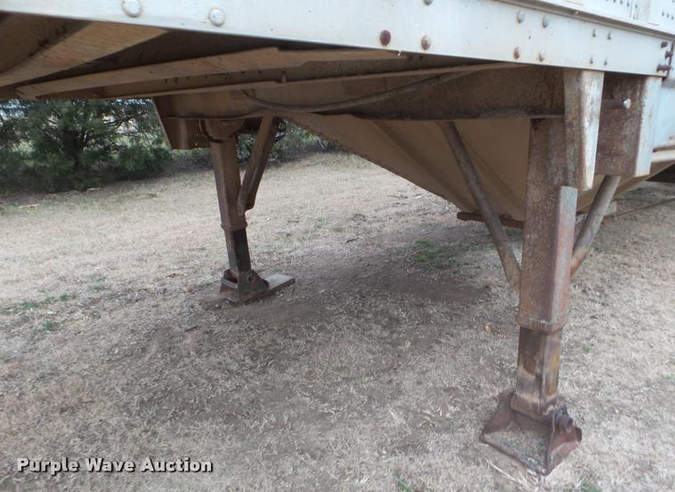 image for item DA5094 1976 Dorsey double hopper grain trailer