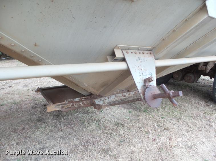 image for item DA5094 1976 Dorsey double hopper grain trailer