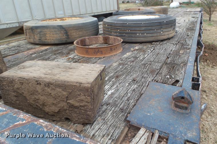 image for item DA5095 1976 drop deck trailer